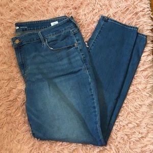 Mid-Rise Pop Icon Skinny Jeans